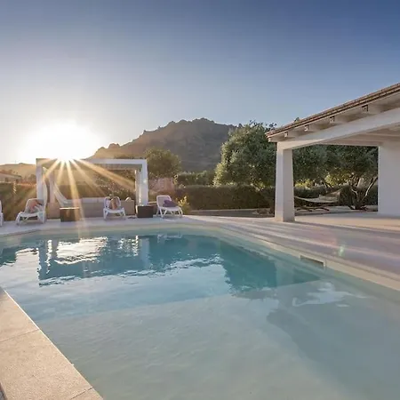 350 Mt Spiaggia Villa Claudia Con Piscina Privata Tertenia Exterior photo
