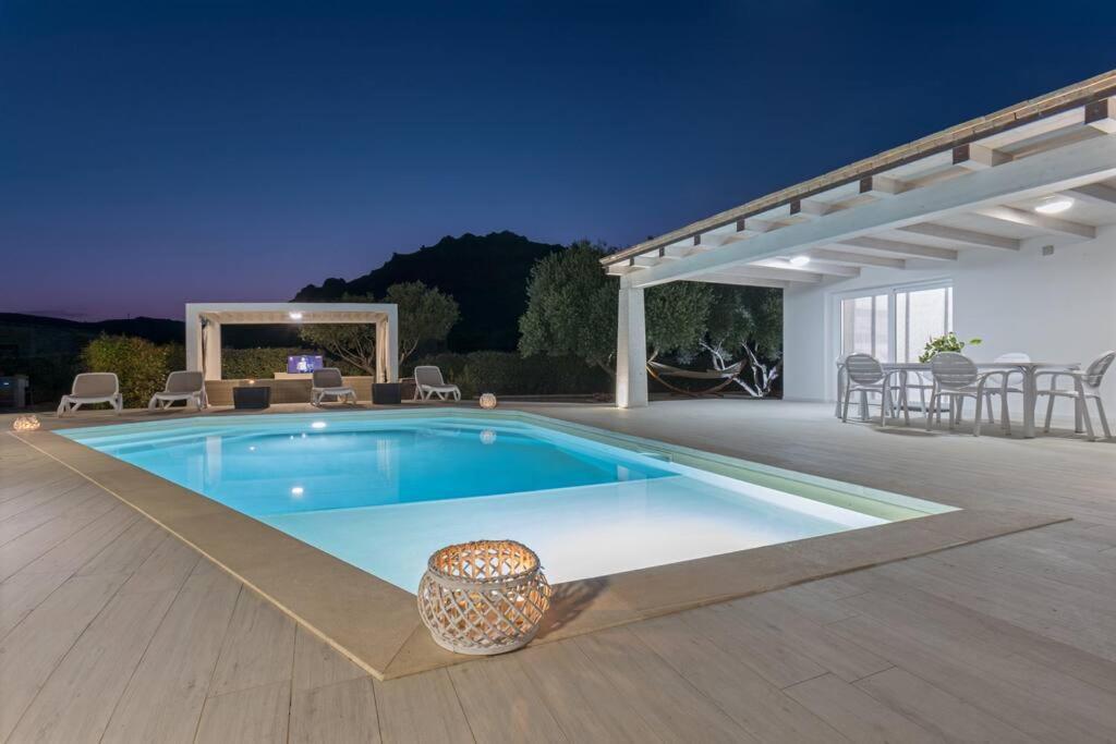 350 Mt Claudia Con Piscina Privata Tertenia