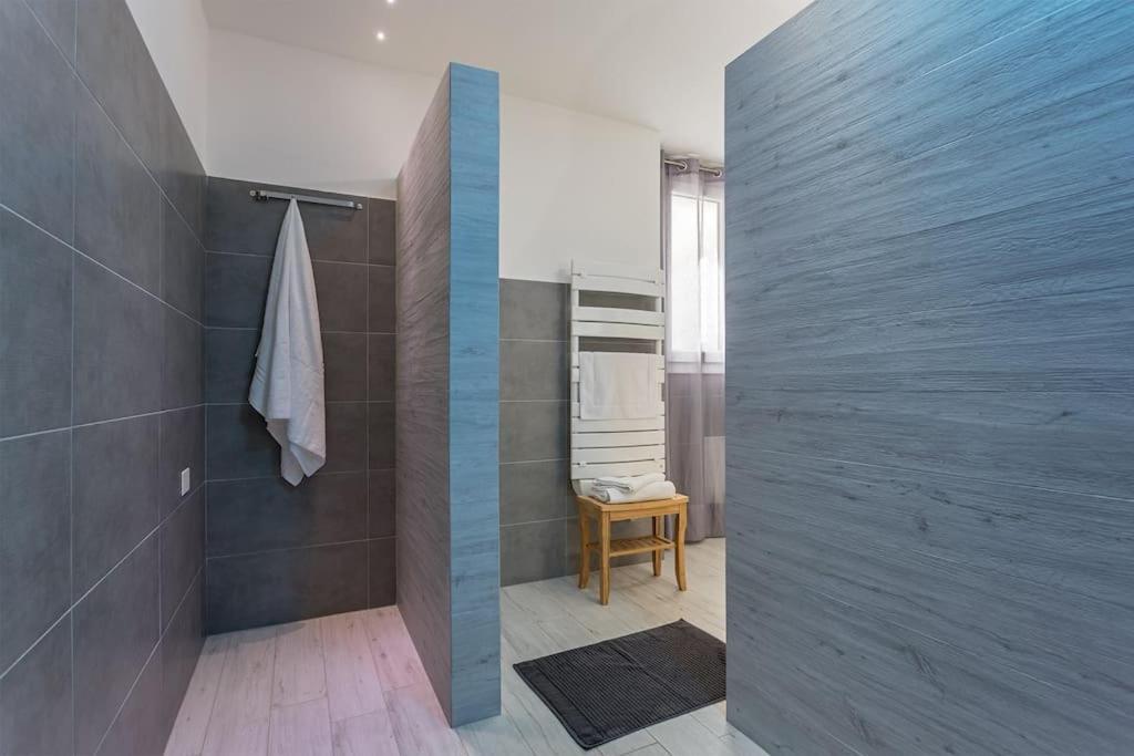 Villa 350 Mt Claudia Con Piscina Privata *