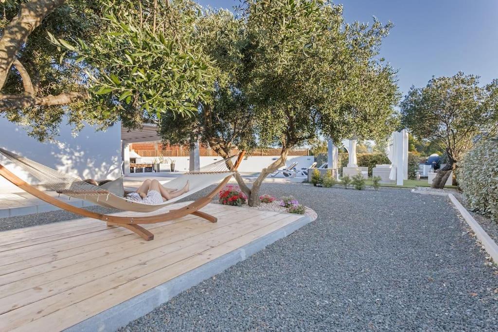 350 Mt Claudia Con Piscina Privata Villa